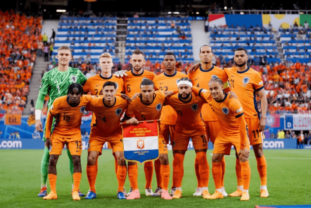 薛飞力克张,本智和,新加坡大满,千亿体育官网,APP下载,注册领彩金,官方网站,网站入口