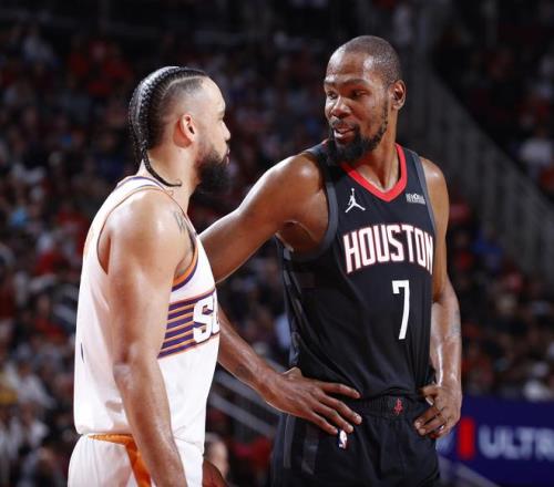 詹姆斯关键,盖帽助力湖,人逆转夺冠,千亿体育官网,APP下载,注册领彩金,官方网站,网站入口